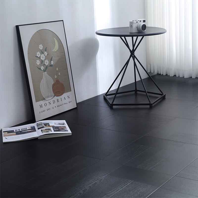 Lantai Laminate Puzzle Tulang Ikan Hitam